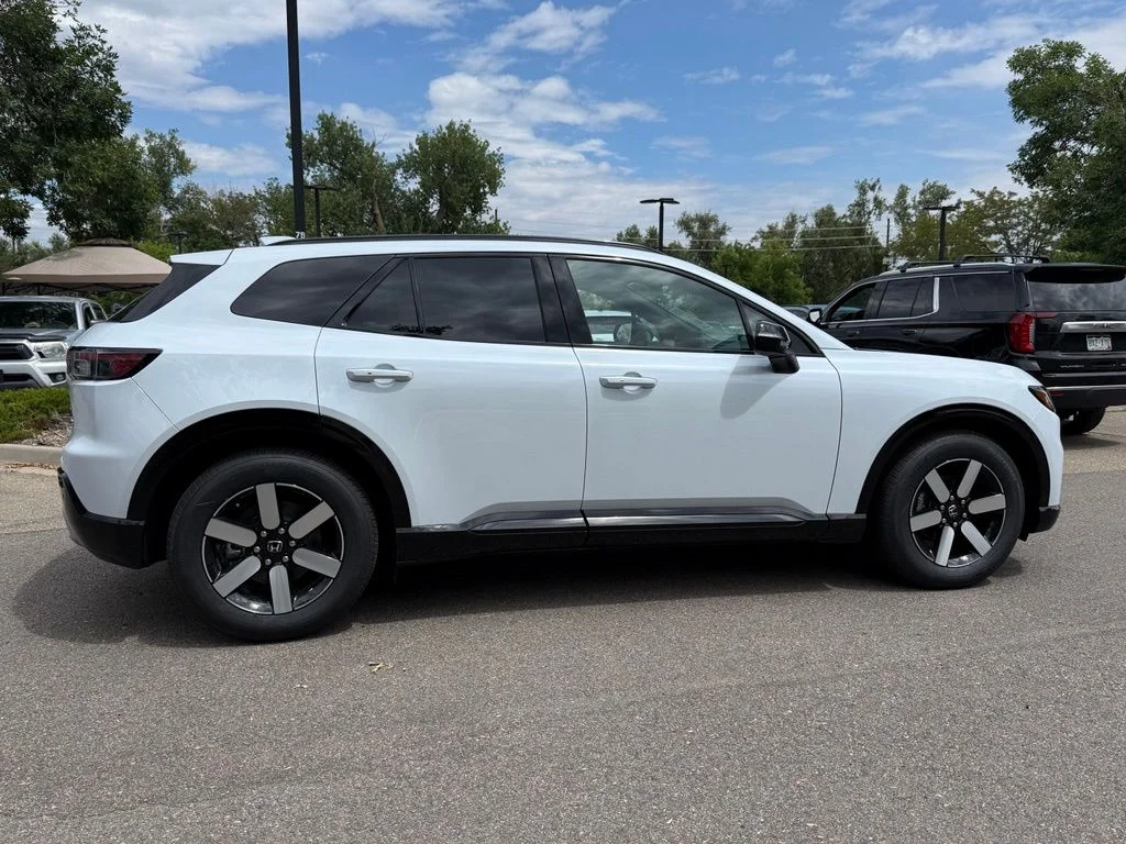 New 2026 Frostline White Pearl Honda Touring image 4