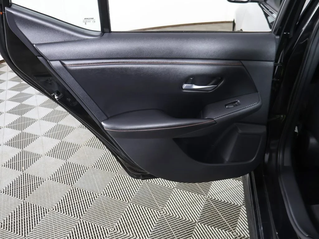 Used 2023 Super Black Nissan SR image 21