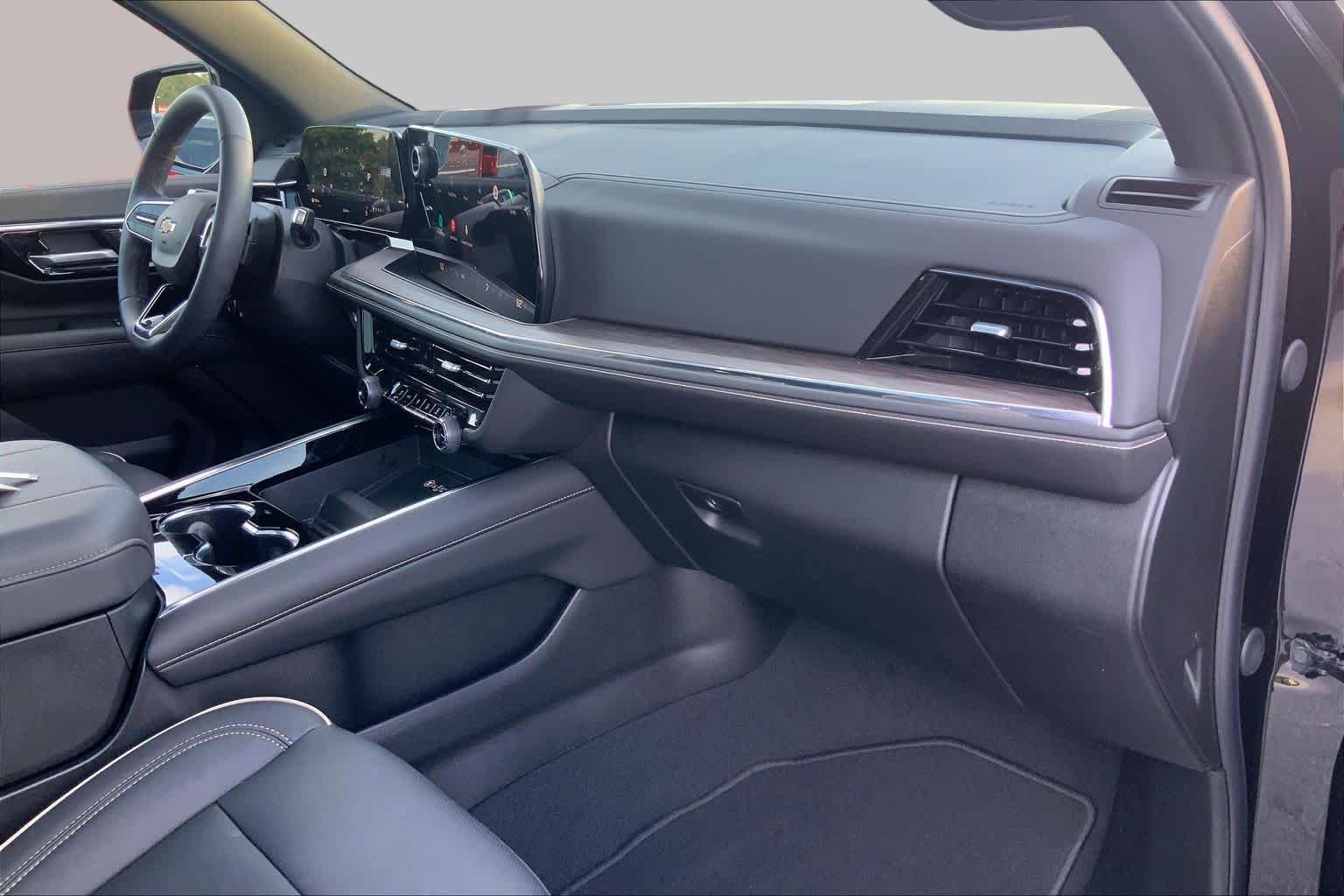 Used 2026 Black Chevrolet Premier image 18