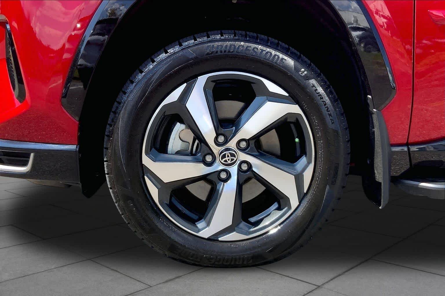 Used 2022 Supersonic Red Toyota SE image 11