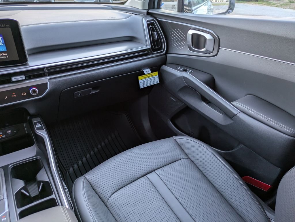 New 2026 Ivory Silver Kia EX image 21