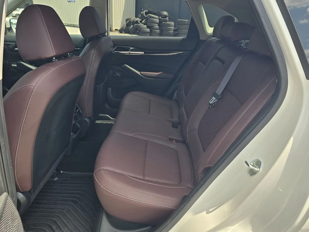 Used 2022 Snow White Pearl Kia SX image 11
