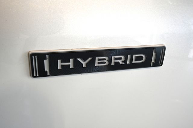 New 2026 CRYSTAL WHITE PEARL Subaru Limited Hybrid image 29