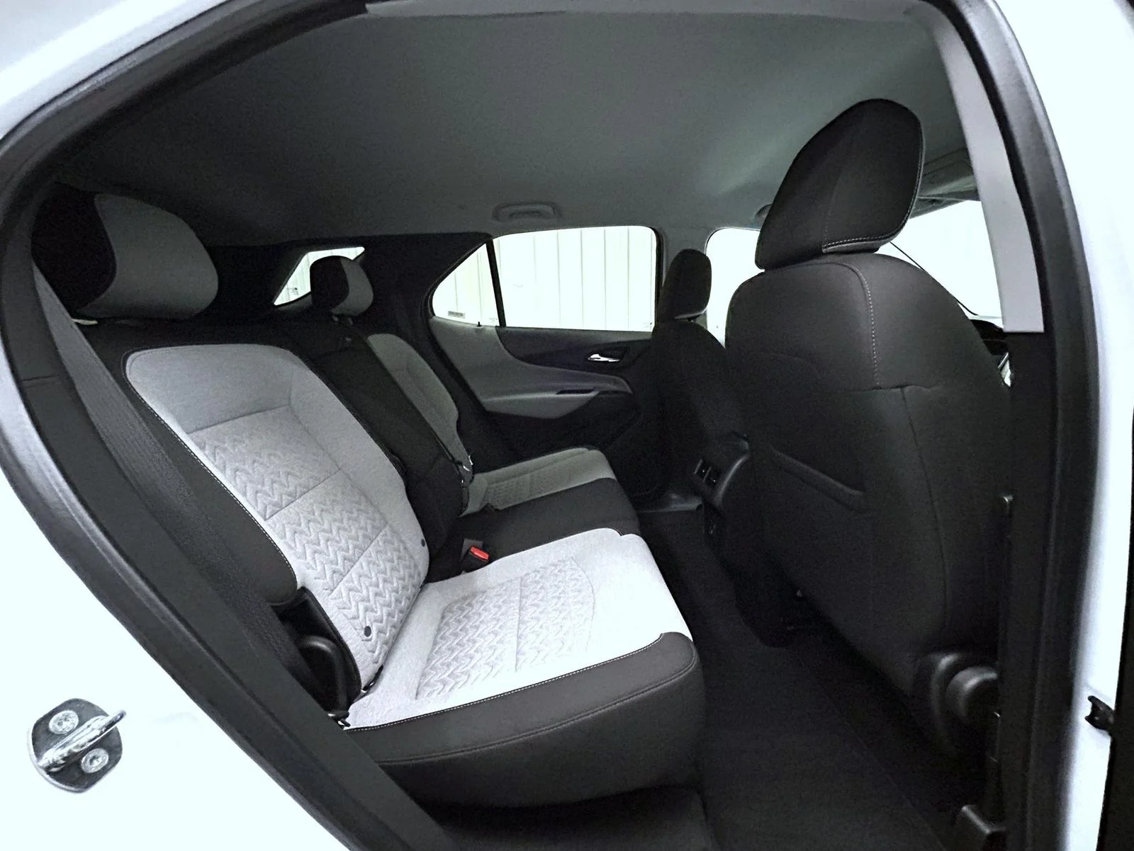 2023 Chevrolet Equinox LT - Photo 18