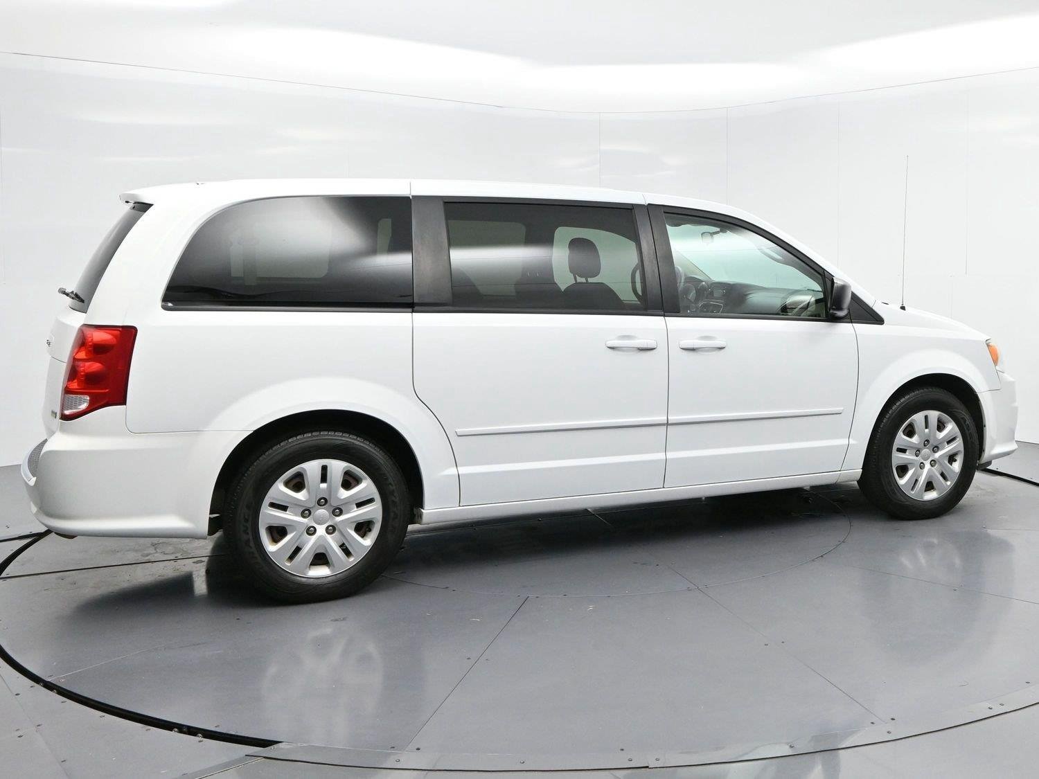 Used 2017 White Knuckle Clearcoat Dodge SE image 8