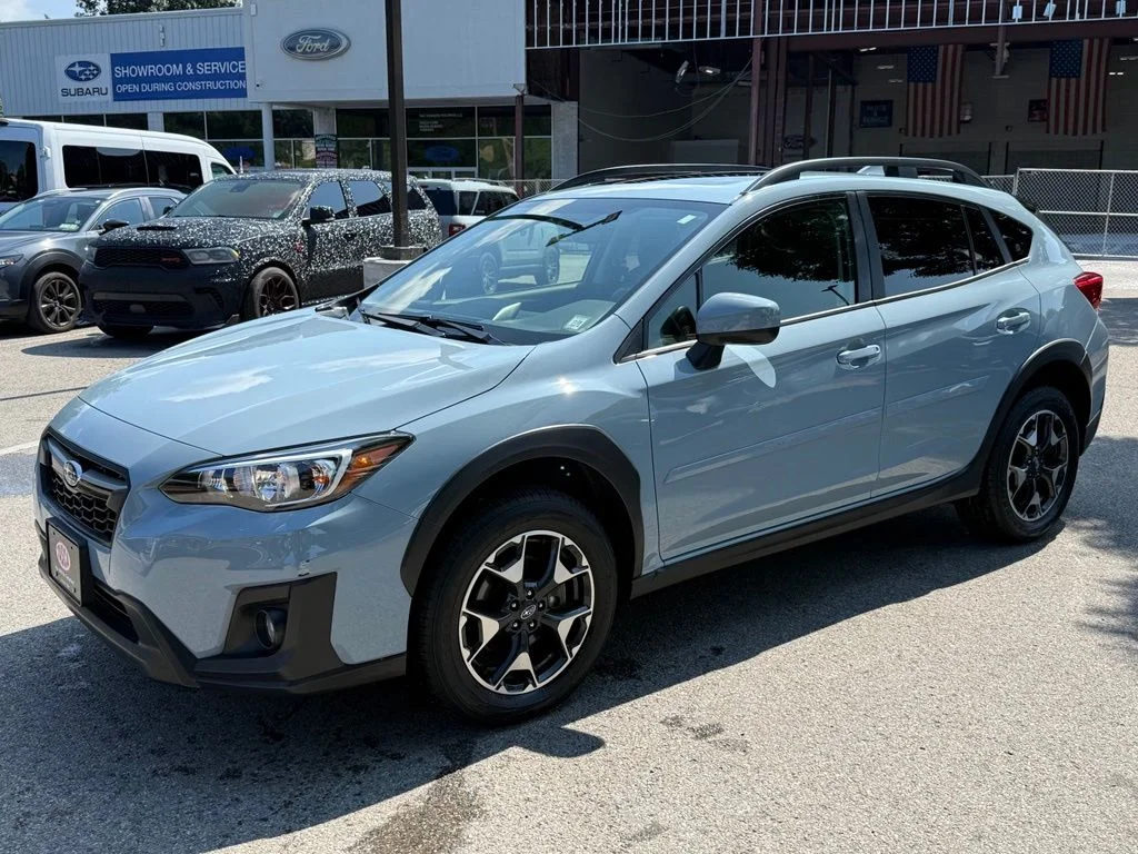 Used 2020 Gray Subaru Premium image 4