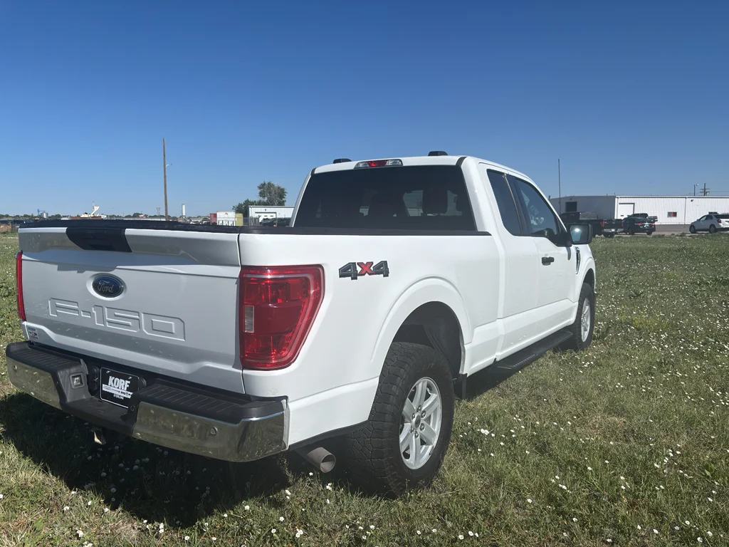 Used 2023 Oxford White Ford XLT image 5