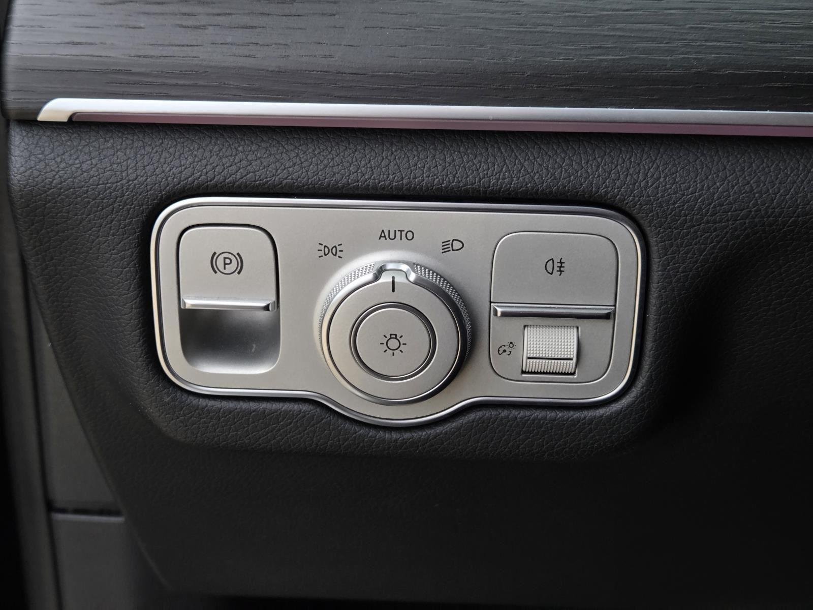 Used 2024 Obsidian Black Metallic Mercedes-Benz GLS image 27