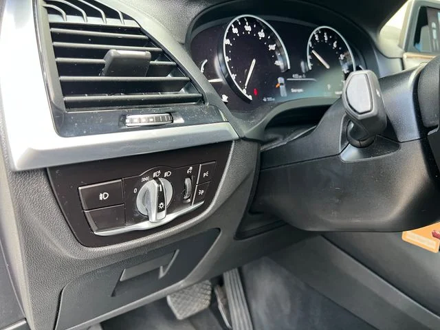 Used 2019 Alpine White BMW sDrive30i image 33