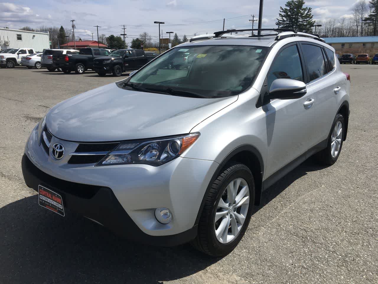 Used 2013  Toyota Limited image 1