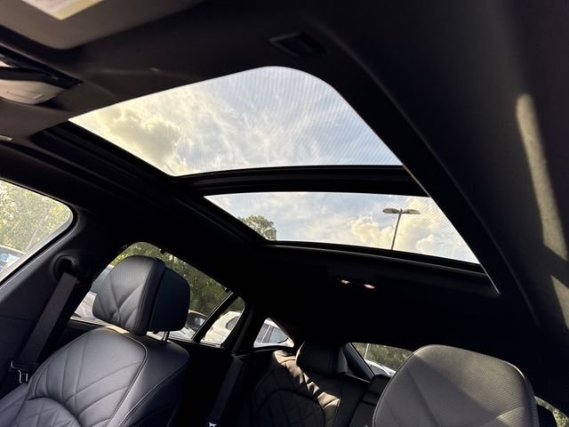 New 2027 Black Sapphire Metallic BMW xDrive40i image 23