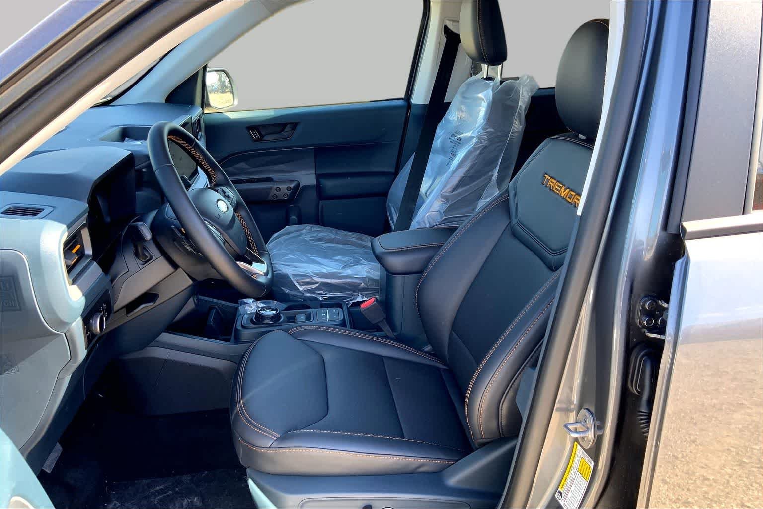 New 2026 Carbonized Gray Metallic Ford Tremor® image 7