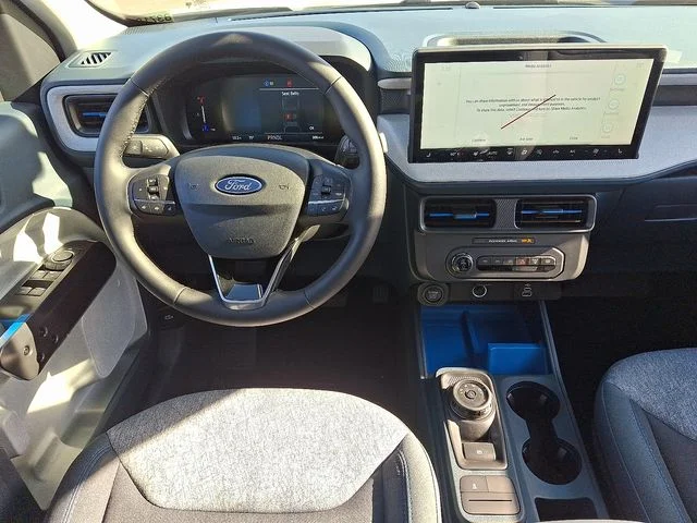 New 2025 Space White Metallic Ford XLT image 7