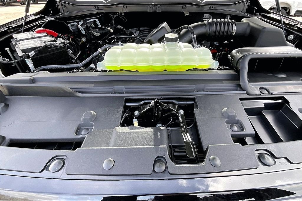 New 2026 Ford F-150 XLT 4D SuperCrew