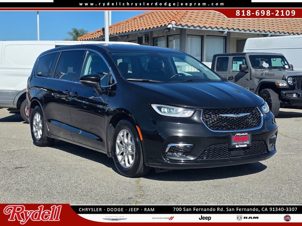 2023 Chrysler Pacifica Touring L