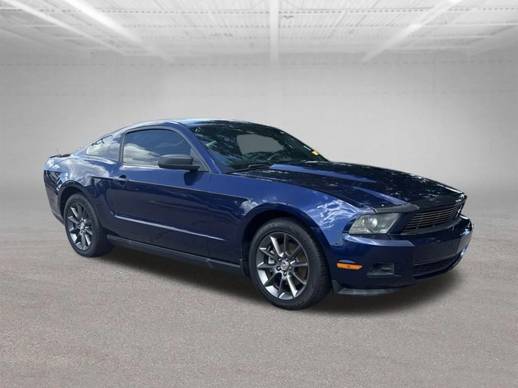 Used 2011 Blue Ford V6 Premium image 9