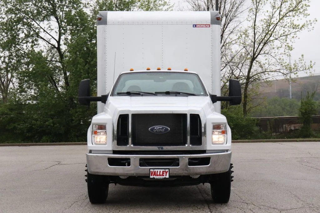 Used 2022 White Ford Base image 3