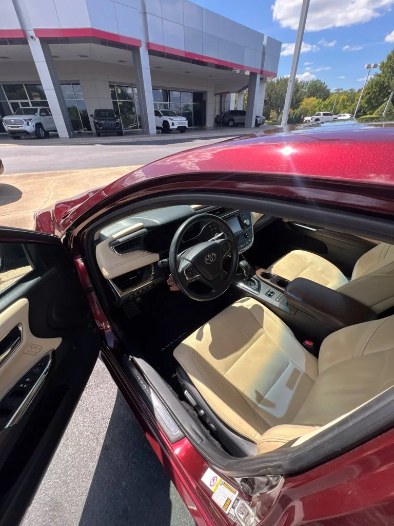 Used 2018  Toyota Limited image 8
