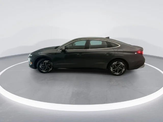 Used 2026 Gray Hyundai SEL Sport image 3