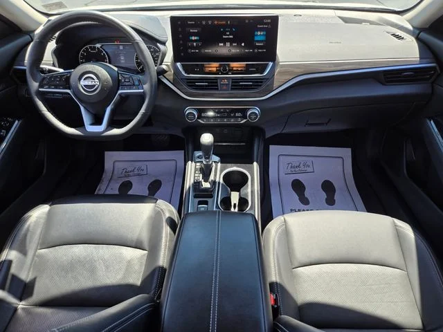 Used 2023 White Nissan 2.5 SL image 16