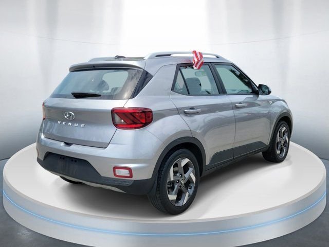 Certified Used 2023 Silver Hyundai SEL image 4