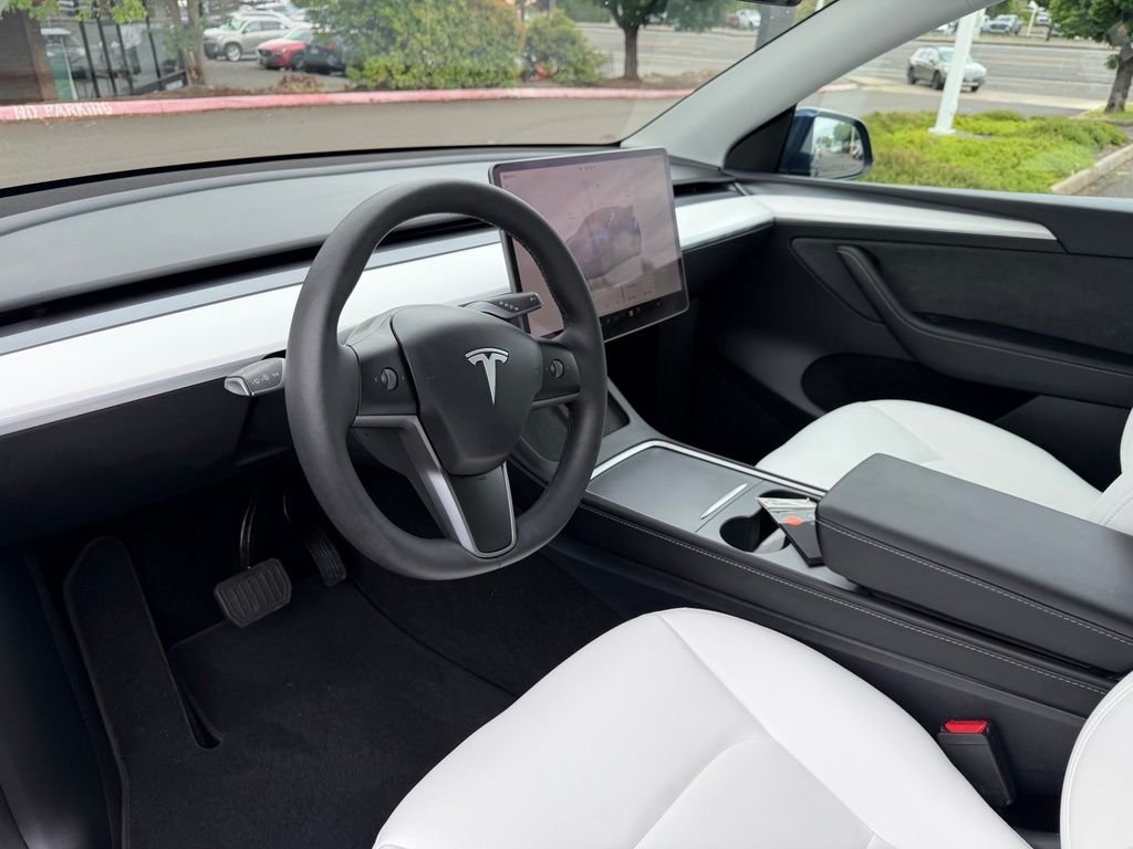 Used 2025 Deep Blue Metallic Tesla Long Range image 16