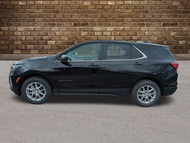 2023 Chevrolet Equinox LT photo 2