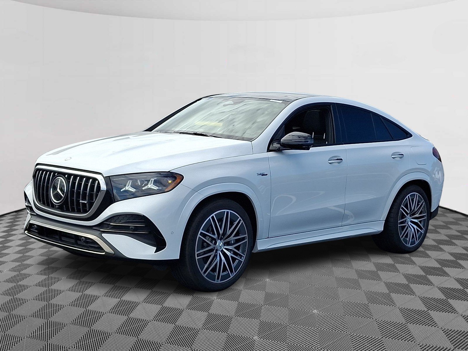 New 2027 MANUFAKTUR Moonlight White Metallic Mercedes-Benz AMG® GLE 53e 4MATIC+ Coupe image 3