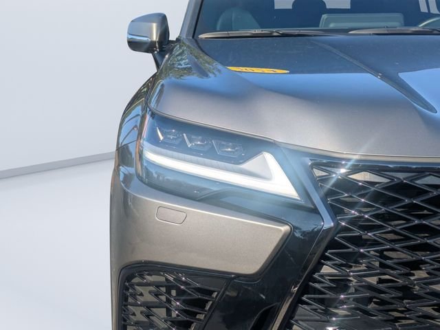 Used 2024  Lexus 600 F SPORT image 9