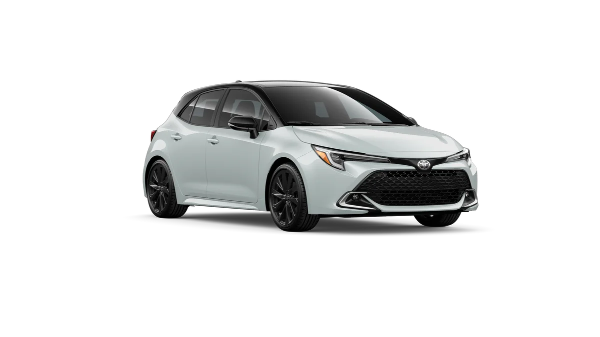 New 2026 Wind Chill Pearl with Midnight Black Metallic roof Toyota XSE image 23