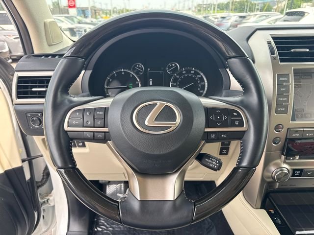 Used 2021 White Lexus 460 image 16