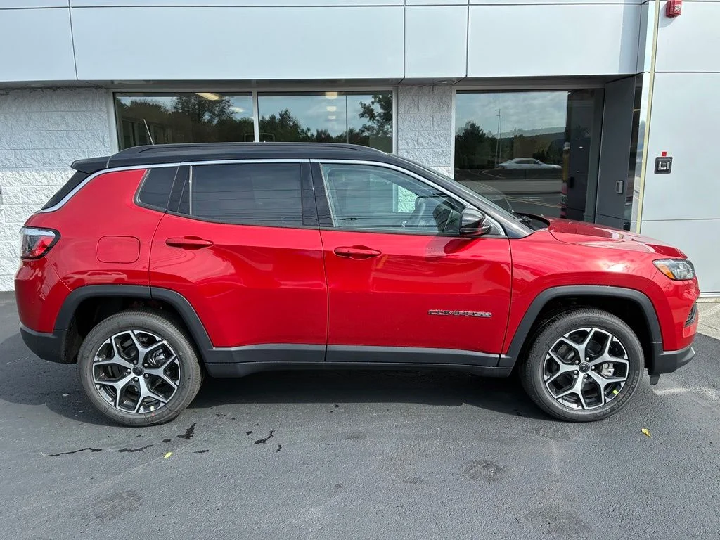 New 2026 Red Hot Pearl-Coat Exterior Paint Jeep Limited image 7