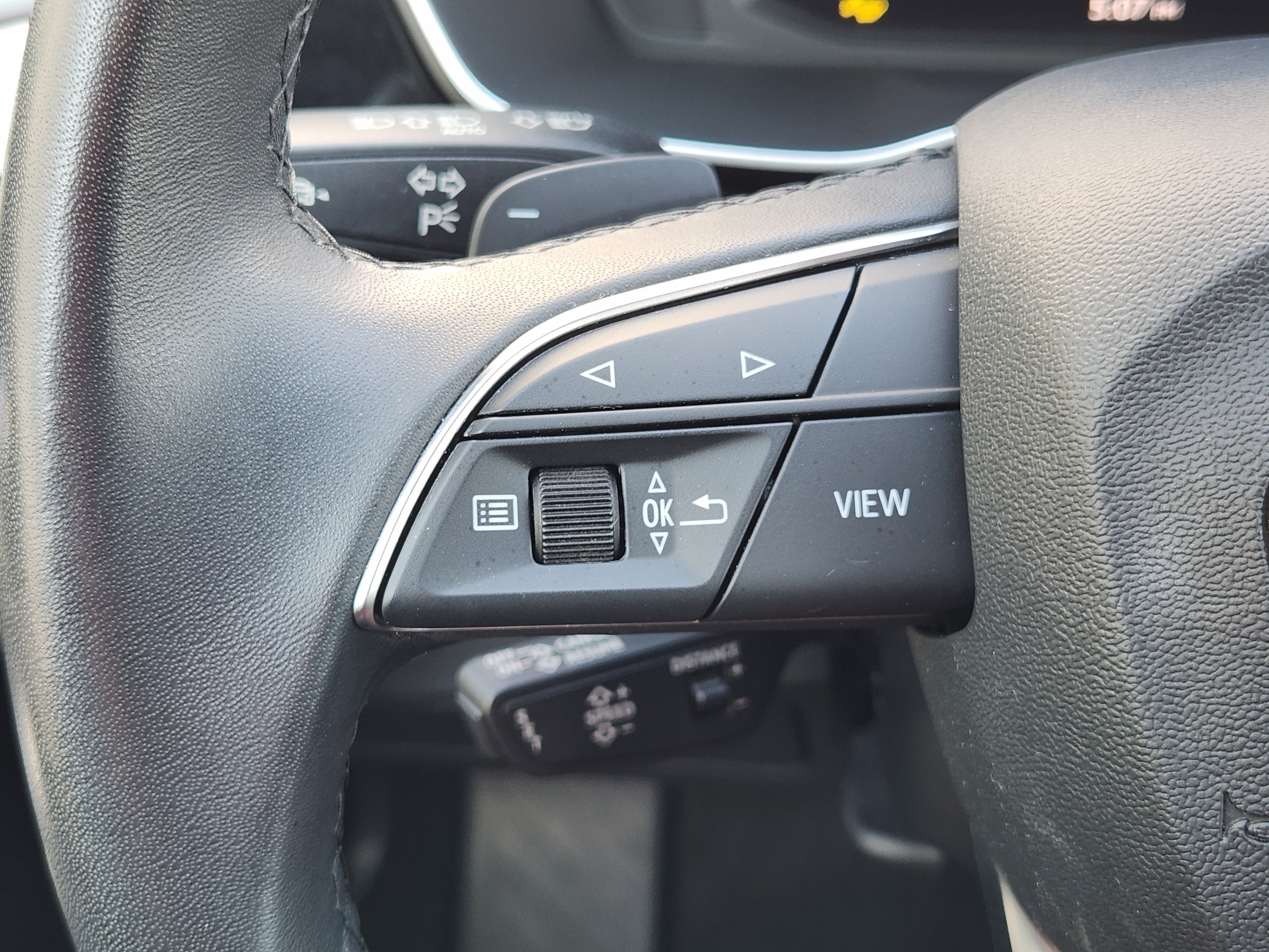 Used 2025  Audi S line Premium image 30