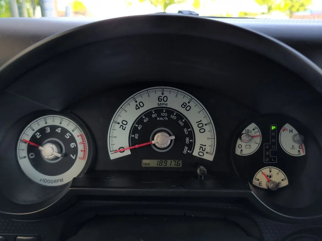 Used 2008 Silver Toyota Base image 17