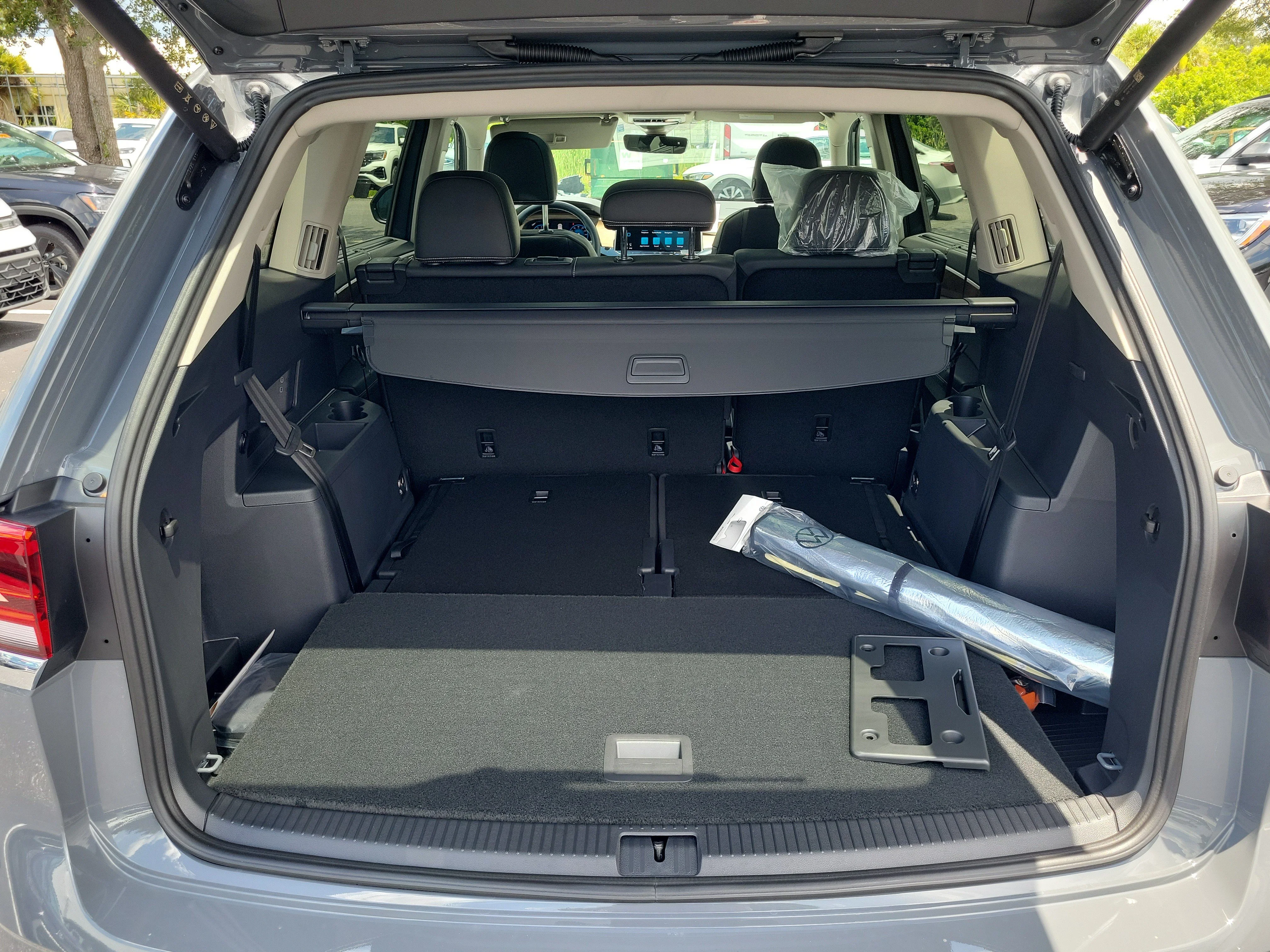 New 2026 Gray Volkswagen SE w/Technology image 12