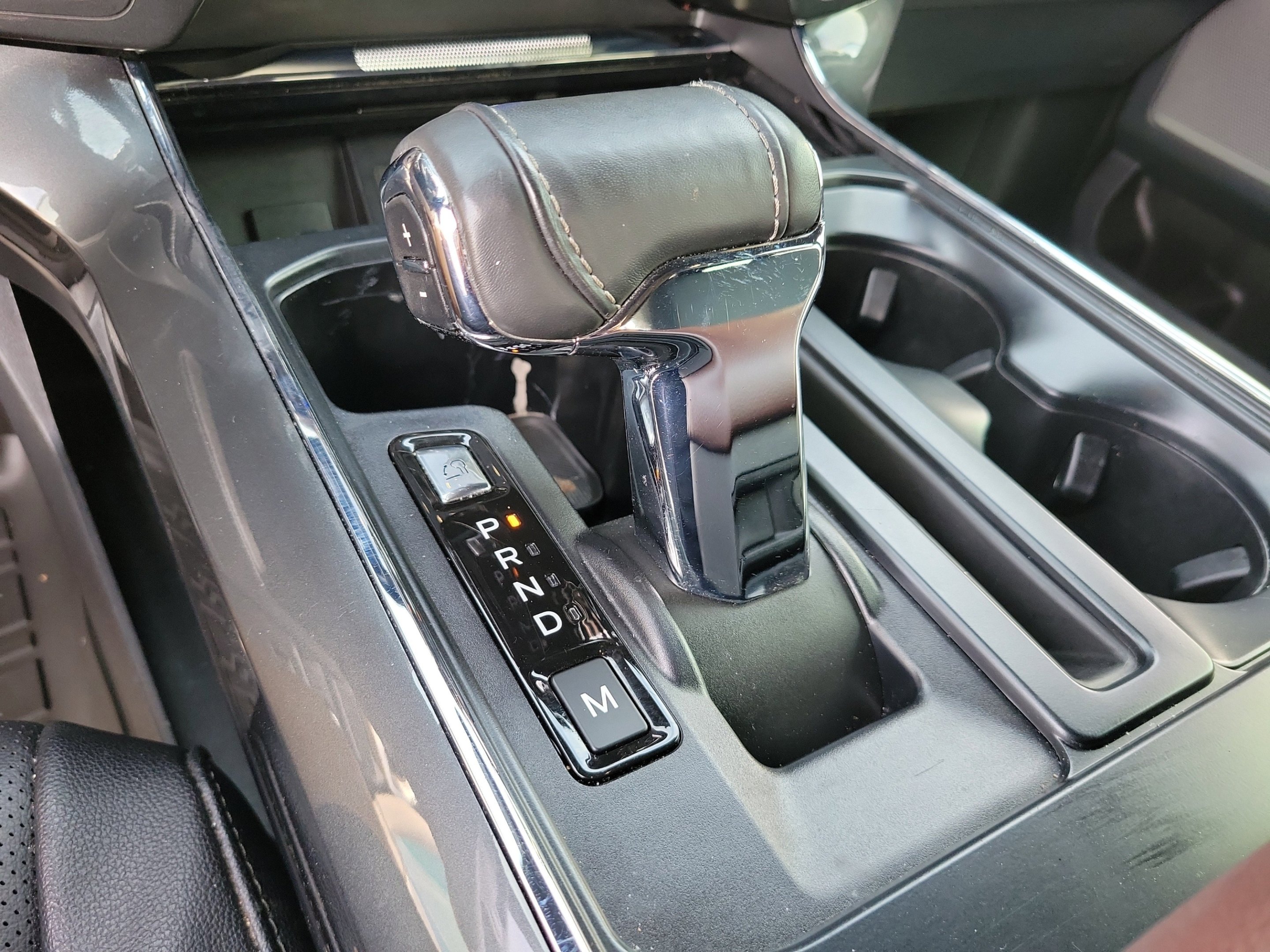 Used 2022 Black Metallic Ford Lariat image 26