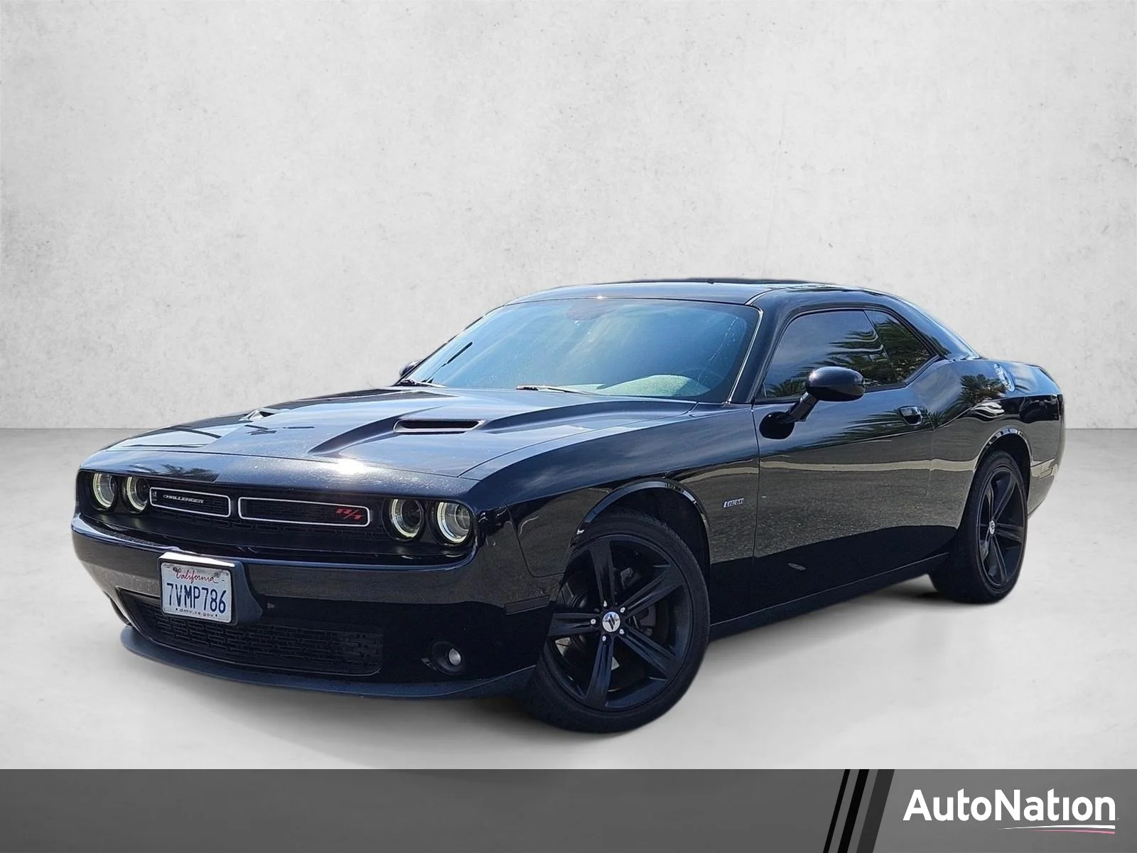 Used 2017 Pitch Black Clearcoat Dodge R/T image 1