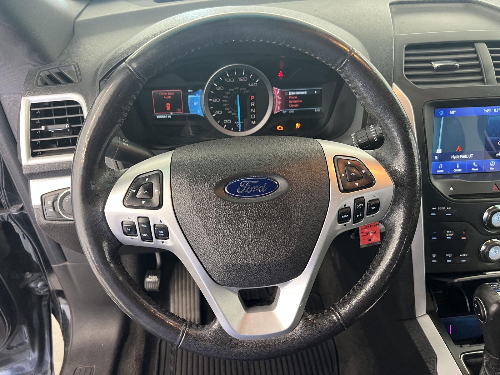 2011 Ford Explorer XLT - Photo 15