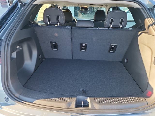 2027 Chevrolet Bolt LT - Photo 23
