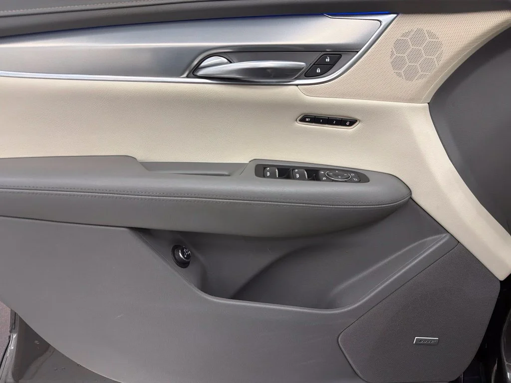 Used 2019 Brown Cadillac Premium Luxury image 9