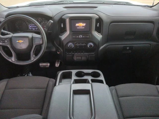 Used 2025 White Chevrolet Custom image 15