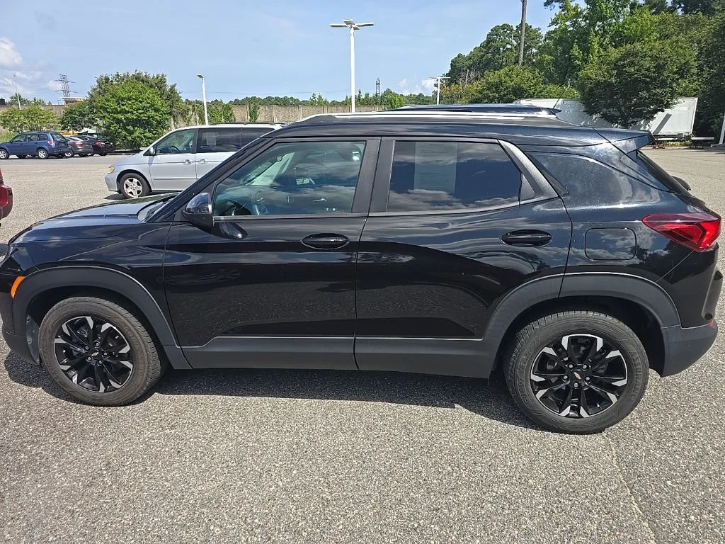 Used 2021 Black Chevrolet LT image 8