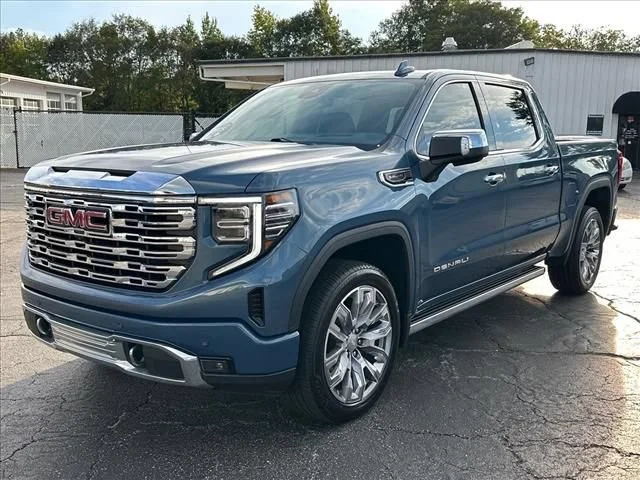 Certified Used 2025 Downpour Metallic GMC Denali image 5