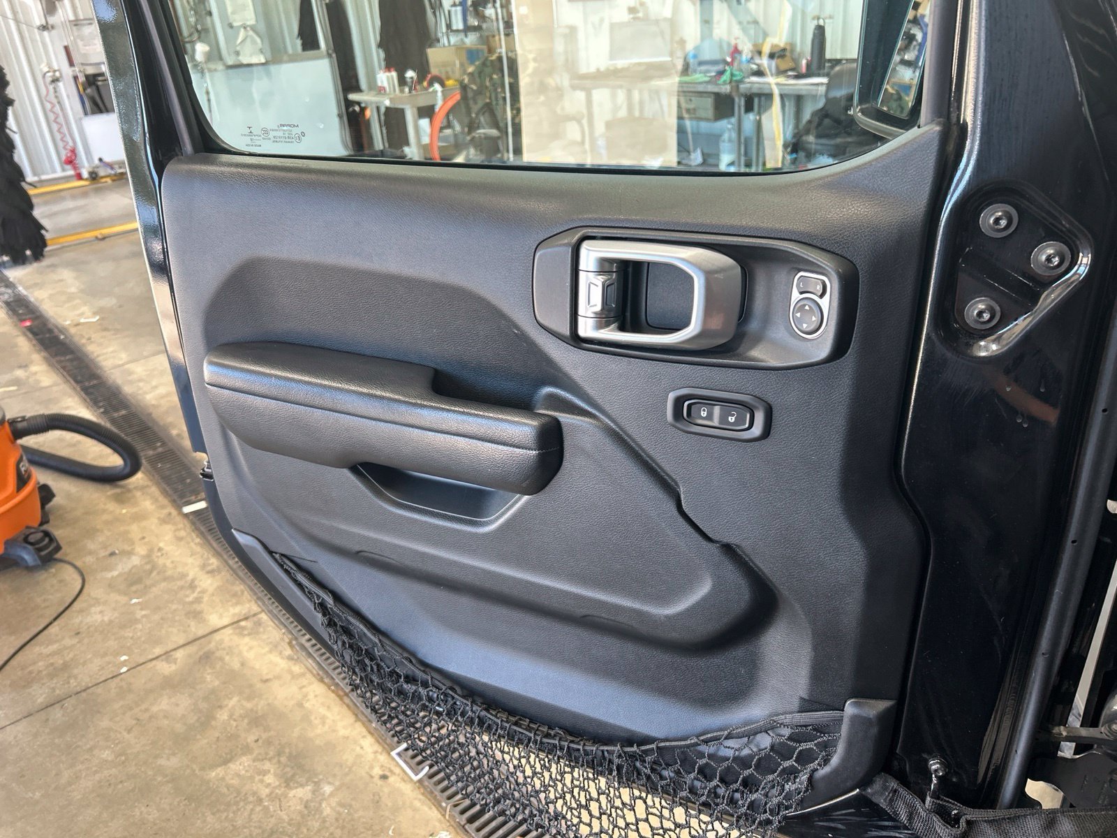 Used 2018 Black Jeep Unlimited Sport S image 24
