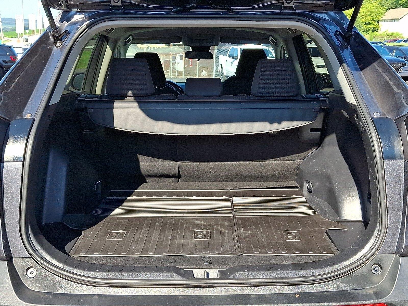 Used 2020 Magnetic Gray Metallic Toyota LE image 28