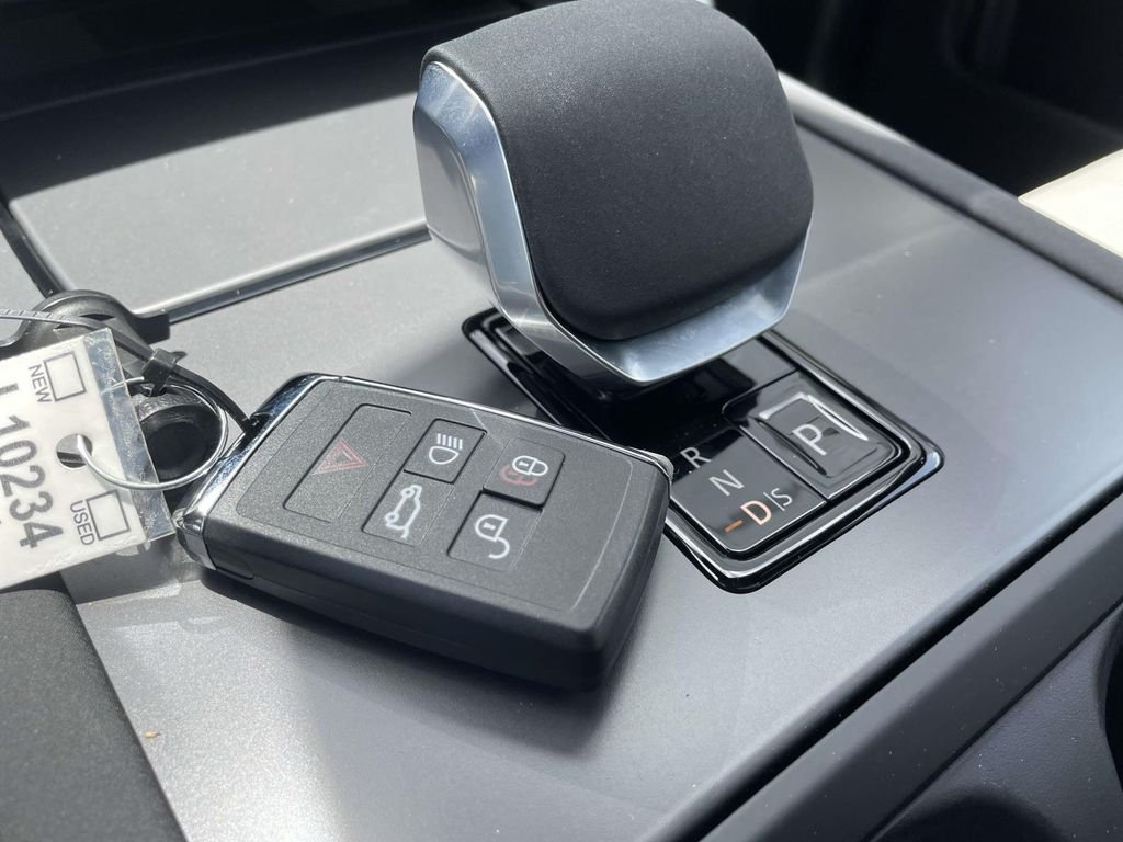 New 2026 Varesine Blue Land Rover Landmark image 43