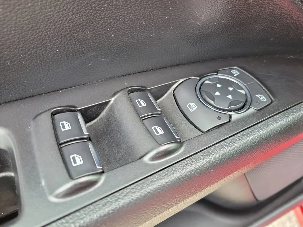Used 2020 Red Ford SEL image 15