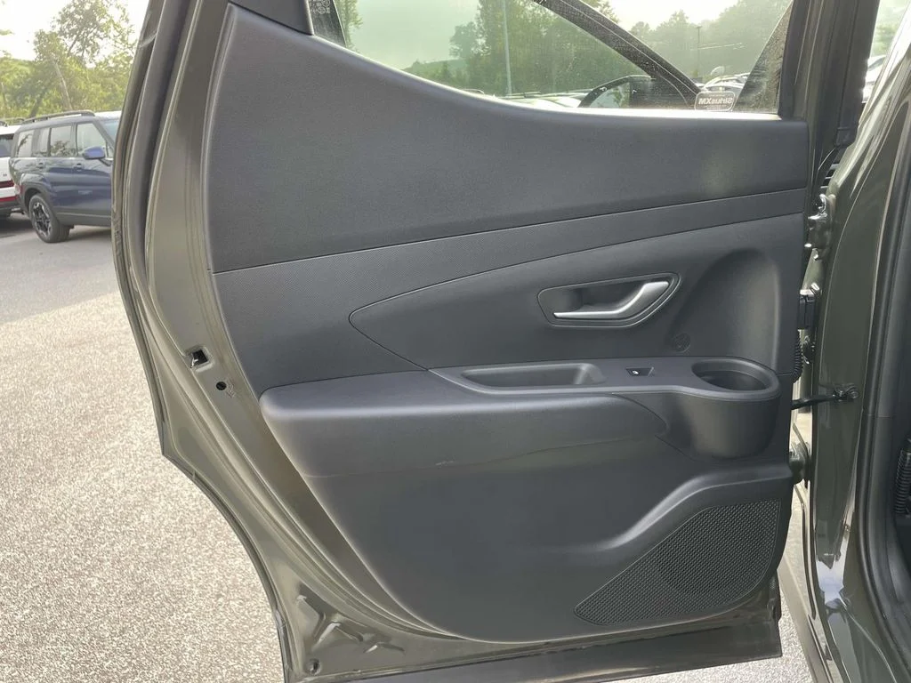 Used 2026 Rockwood Green Hyundai SEL image 2