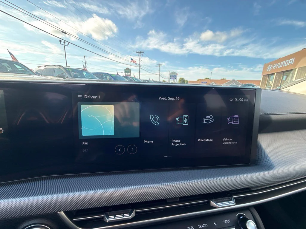 Used 2024 Blue Hyundai SEL image 22