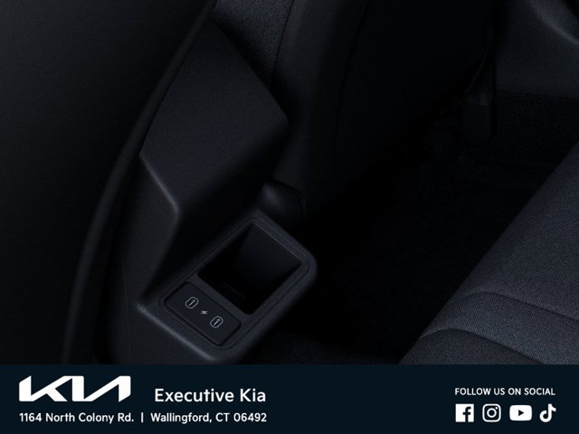 New 2026 Snow White Pearl Kia LXS image 26